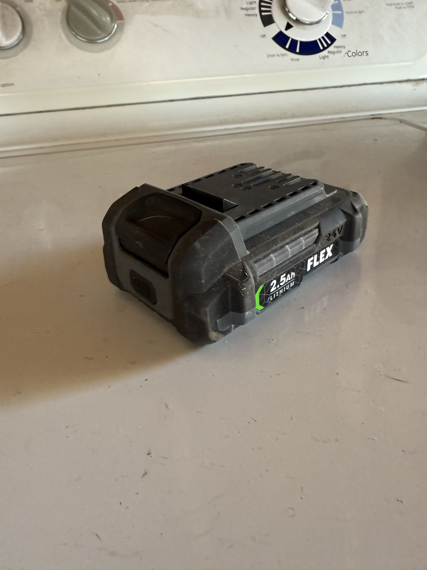 FLEX 24 -Volt Lithium-ion Battery 2.5 AH