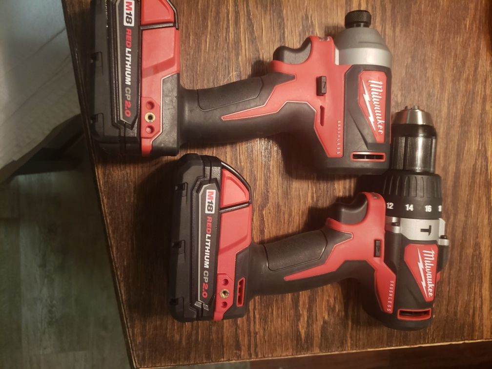 Milwaukee M18 18-Volt Lithium-Ion Brushless Cordless Hammer Drill/Impact Combo Kit (2-Tool ) With 2- 2.0 Batteries