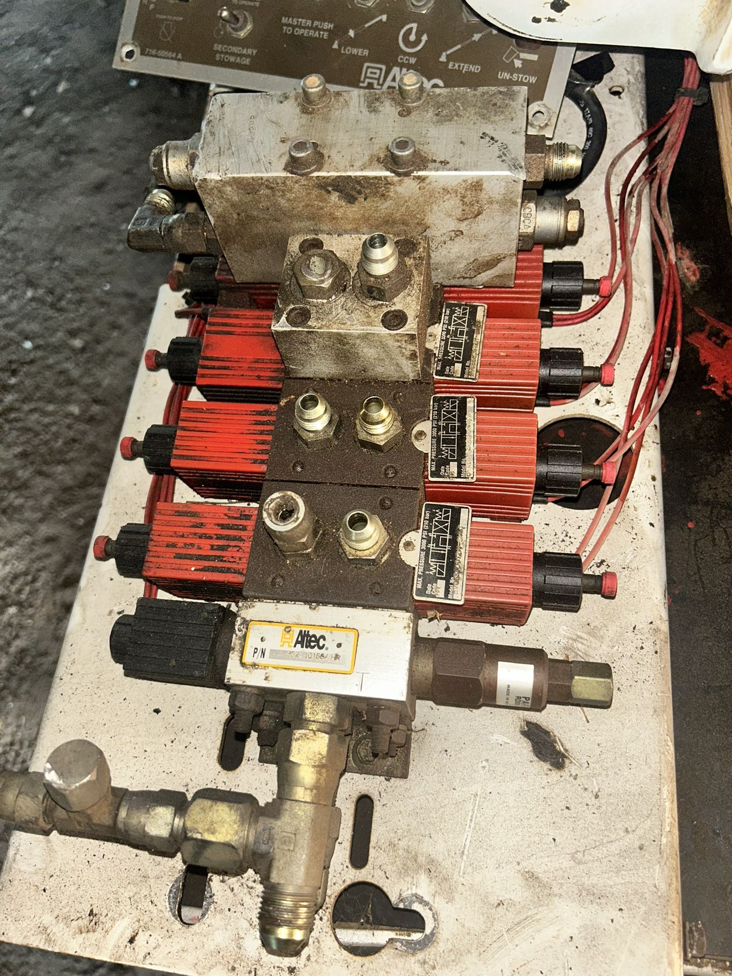 Alter Hydraulic Valve