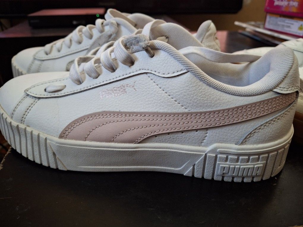 Puma Women's Size 8