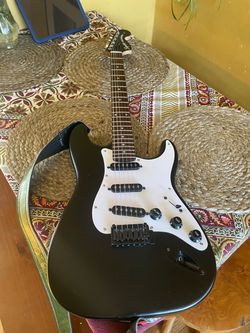 Squier standard strat