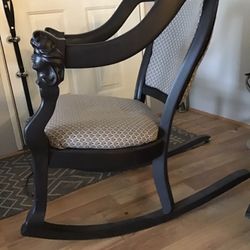 STUNNING BLACK ROCKING CHAIR 