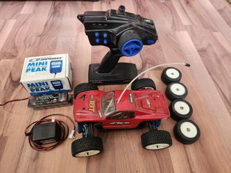 Team Associated RC18T RC Truck with Accessories