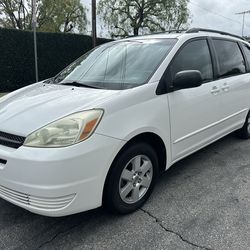 2004 Toyota Sienna
