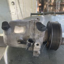 Used A/C Compressor For 2006 Nissan Frontier 4.0 Liter