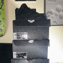 Air Jordan 4 Retro Black Cat GS