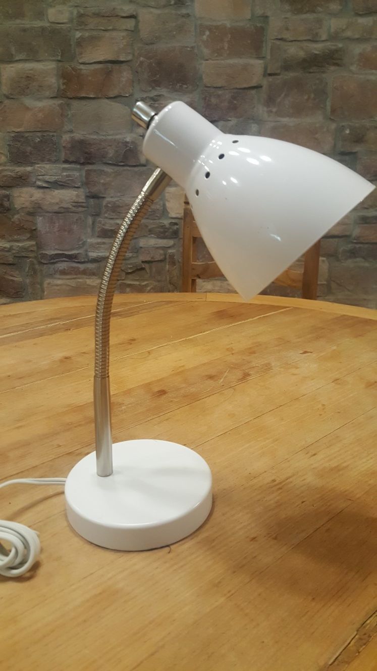 Desk lamp