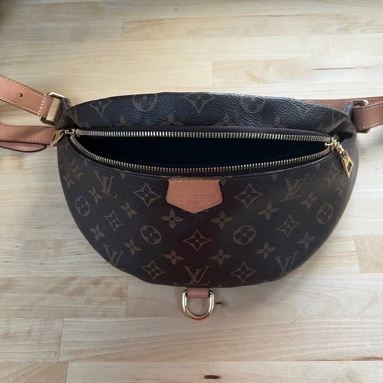 Authentic LOUIS VUITTON Monogram Bumbag