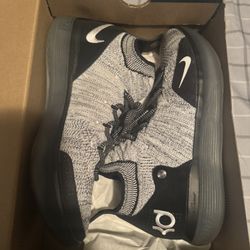 Nike KD Zoom 11 Size 9.5
