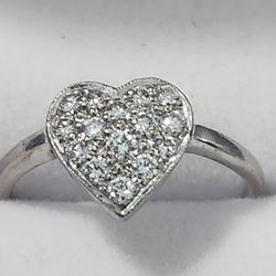 18K Gold Heart Ring With Diamonds