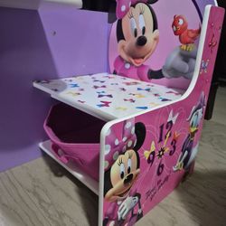 Delta Children Minnie Desk 