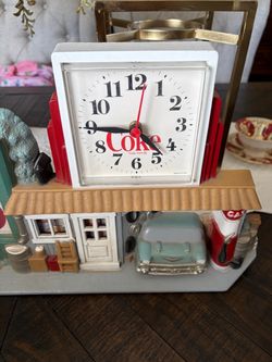 Decrotive clock