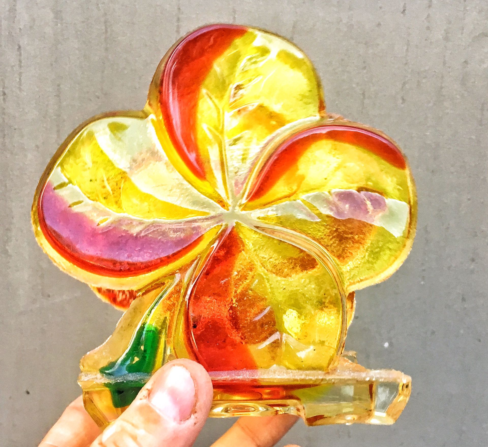 Yellow red lucite resin mid century modern 4 leaf clover napkin holder letter holder