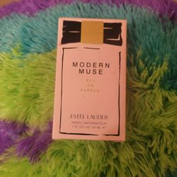 Esthetic Lauder Modern Muse Perfume