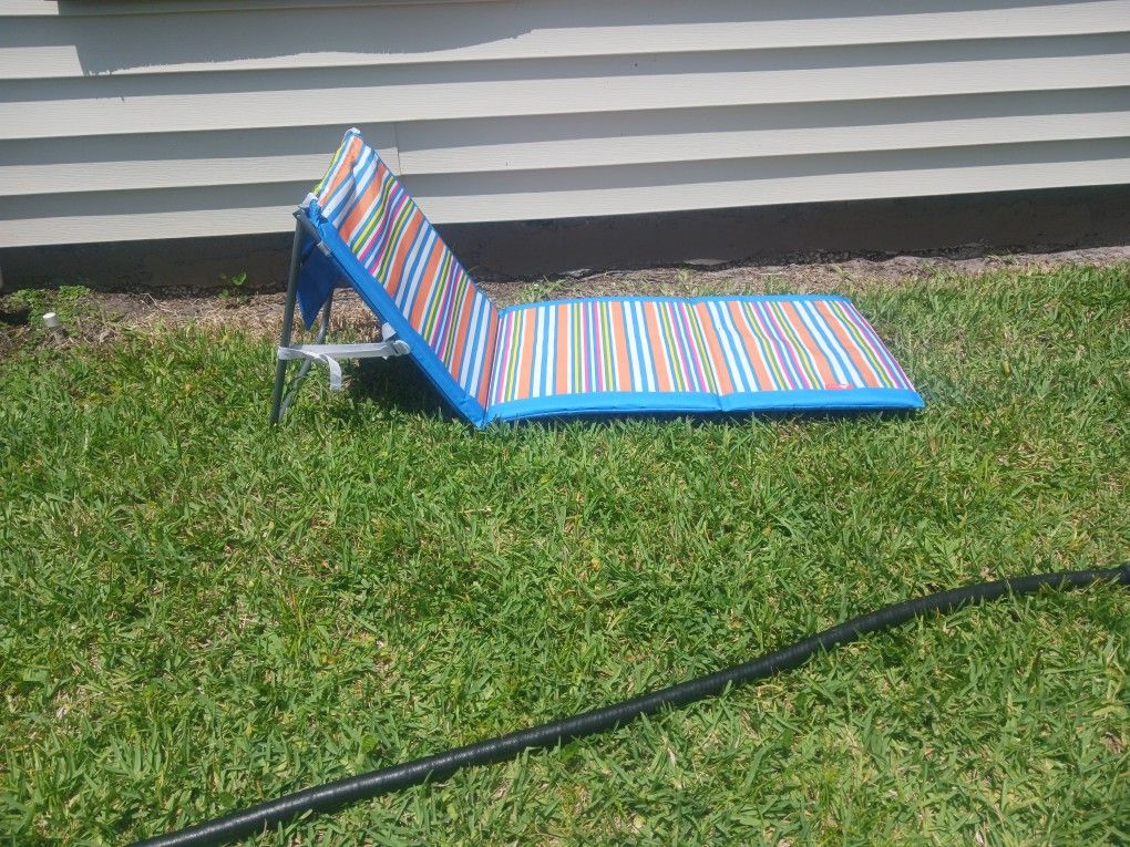 Adjustable Beach Chair With Carrying Strap