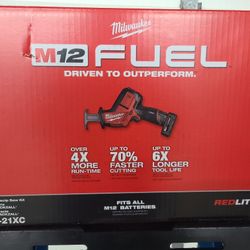 Milwaukee M12 12v HACKZALL 4ah