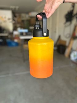 1 GALLON WATER BOTTLE-CAMPING, HIKING TRAVEL