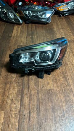 2019-2020-2021 Subaru Forester LED Left Headlight Assembly w/ bracket OEM 84002SJ472