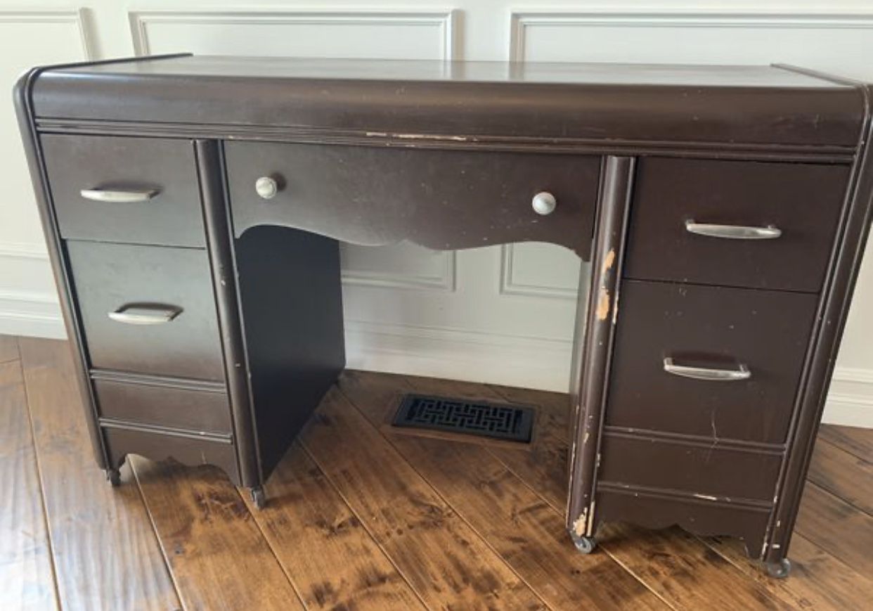 Antique desk, great for your next painting project!