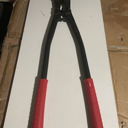 Milwaukee 24 in. Bolt Cutter With 7/16 in. Max Cut Capacity