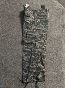 Brand new Gore-Tex cold weather gear trouser universal camouflage