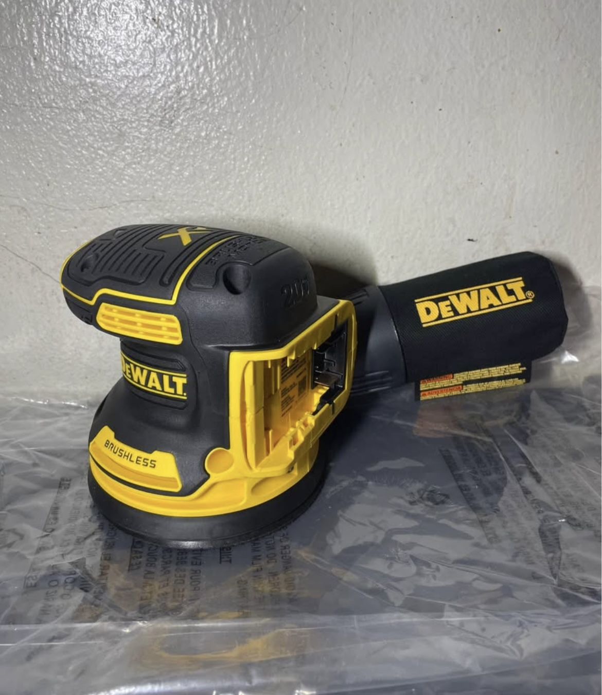 DEWALT 20V MAX XR Cordless Brushless 5 in. Random Orbital Sander (Tool Only)