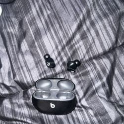 Beats Studio Buds