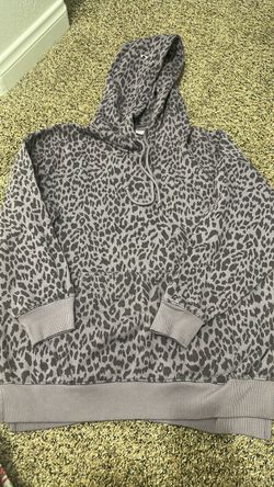 AE women’s sweater