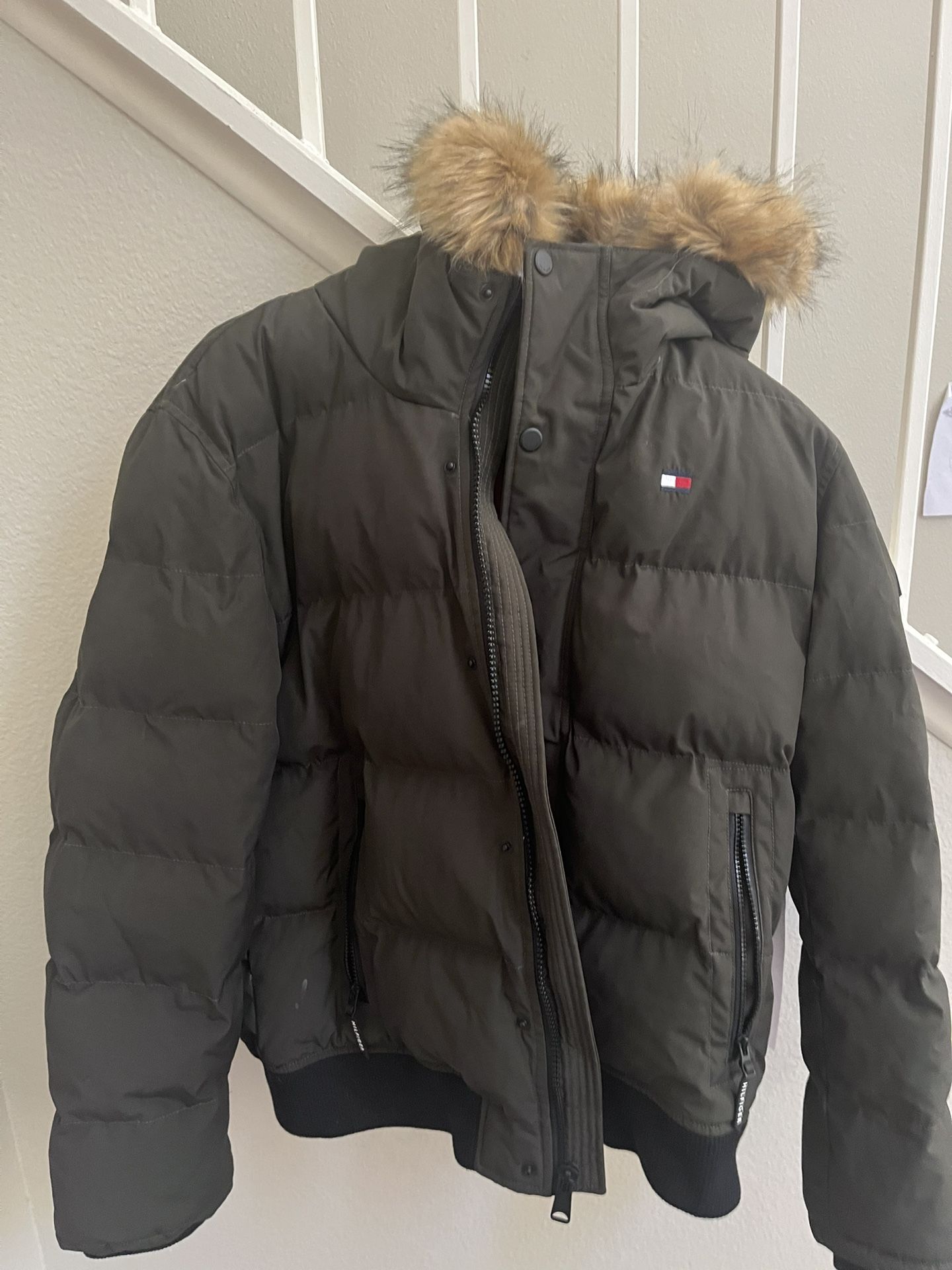 Tommy Hilfiger Men's Arctic Cloth Quilted Snorkel Bomber Jacket