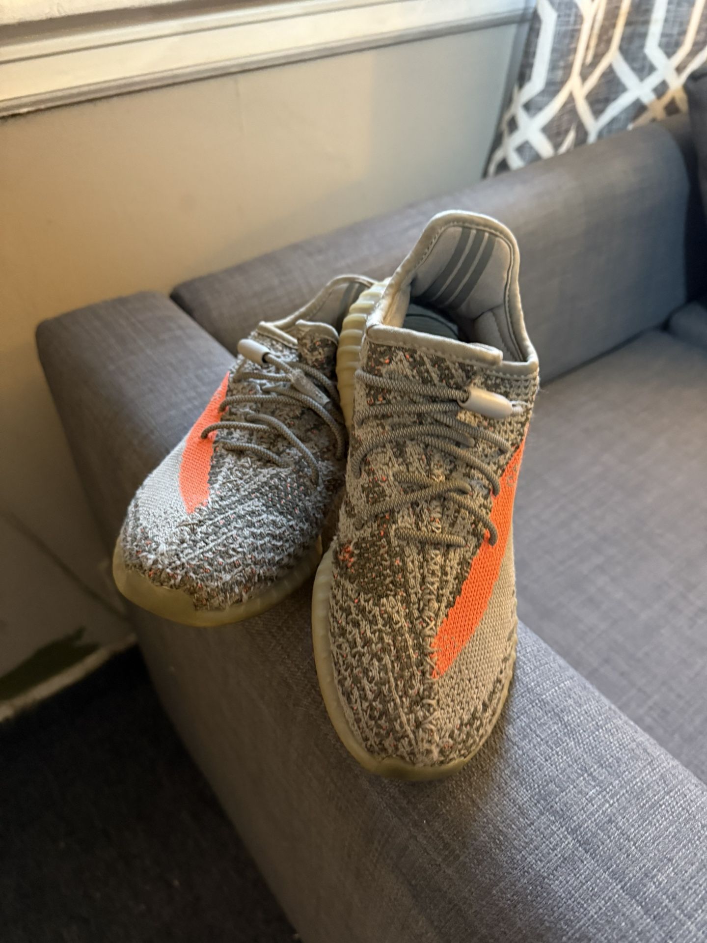 Yeezy boost 350 v2 reflective beluga kids size 3. No box