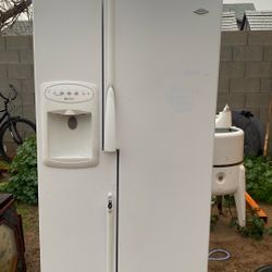 Refrigerator 