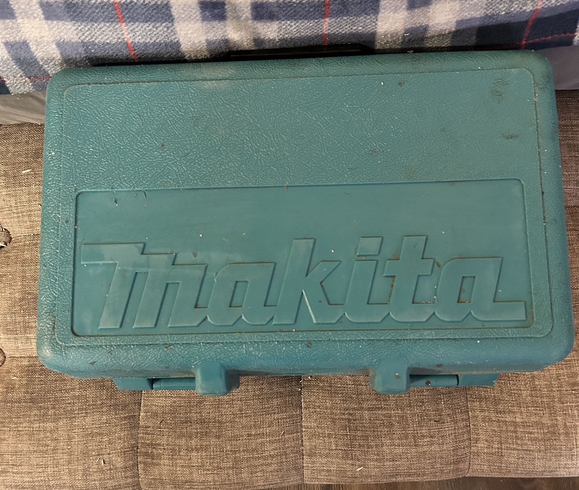 REDUCED PRICE Makita Circular Saw With Battery And Case