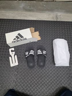 Adidas Flip Flops Size 8