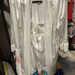 Night Gown And Robe 
