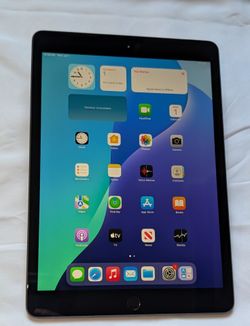 Very Nice APPLE iPad 7 10.2 inch 32GB WIFI iOS18 TABLET