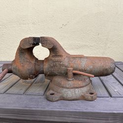Vintage Wilton Bullet Vise