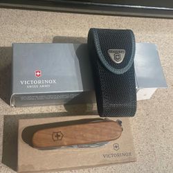Victorinox Swiss Army Knife