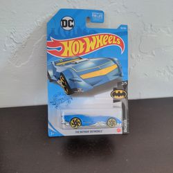 Hot Wheels The Batman Batmobile 2/5