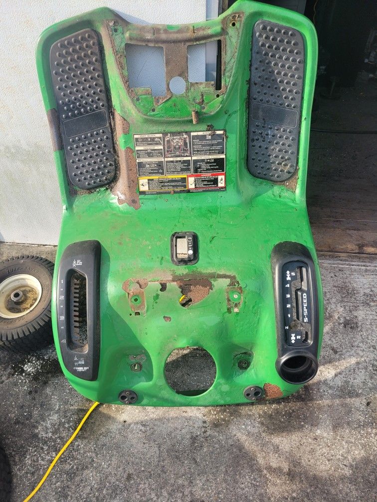 ((READ AD))((BODY/FENDER D--SERIES Johndeere)) Riding Mower