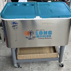 Tommy Bahama Rolling Party Cooler "Long Weekend" edition and matching Umbrella
