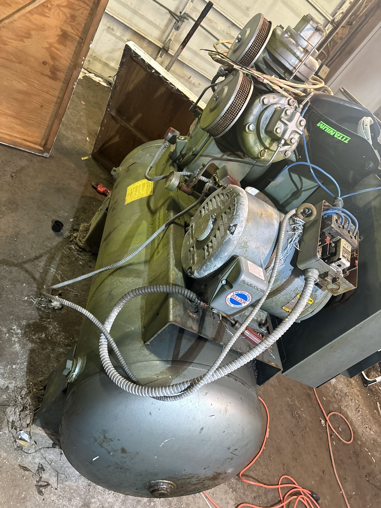 3 Phase Or Single Phase 10 Hp 120 Gal Air Compressor