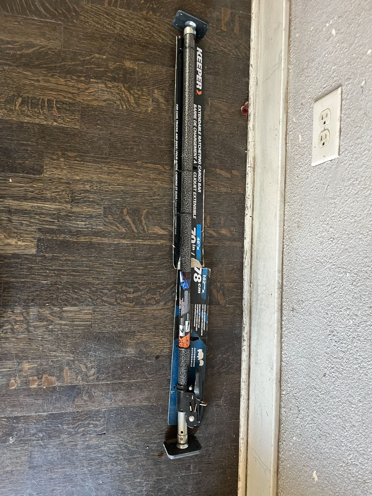 Adjustable Ratcheting Cargo Bar