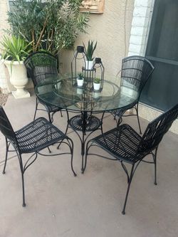 Beautiful Vintage Patio Set