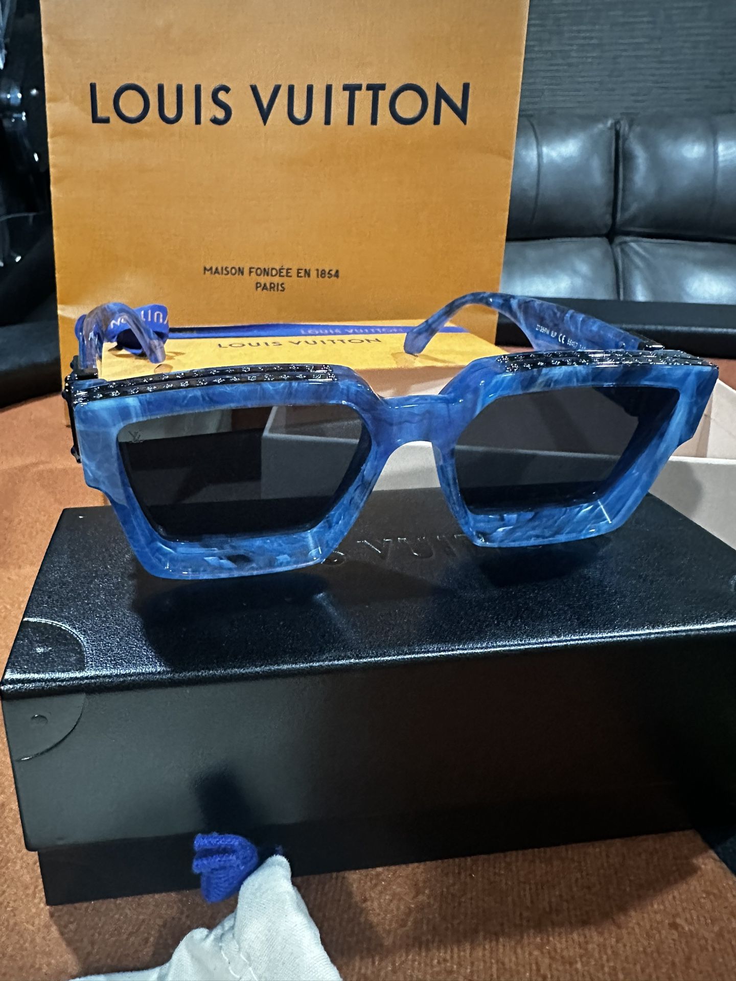Louis Vuitton Sunglasses Blue Marble First Edition New