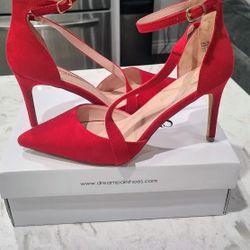Woman's Red Heels 👠