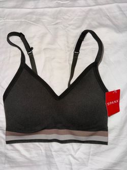 NWT Spanx Ribbed V-Neck Seamless Bralette Sports Bra Striped Band XS
