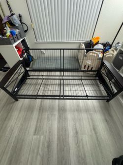 FUTON FRAME FULL SIZE