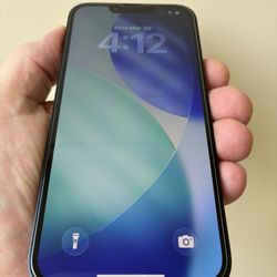 iPhone 13 Unlocked Excellent Condition