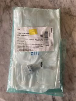 Kendall SCD Leg Compression Sleeves