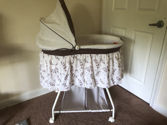 Delta Bassinet (Open box)